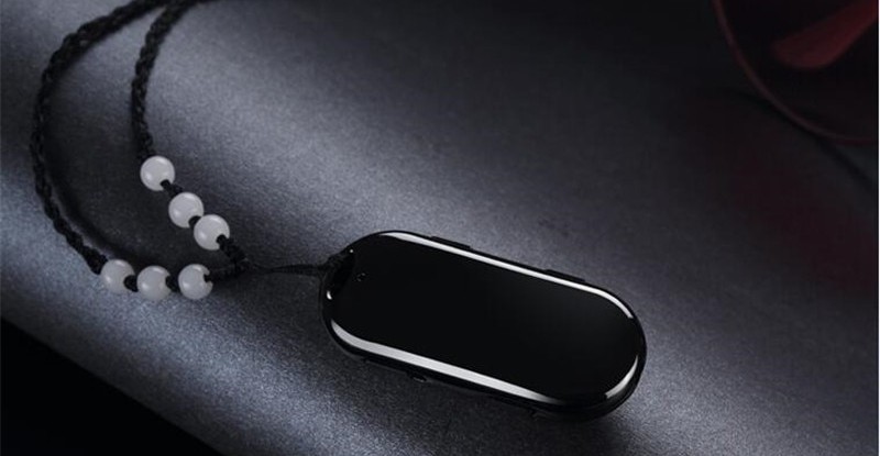 Enregistreur d'appel audio espion (son) - pendentif sur le cou